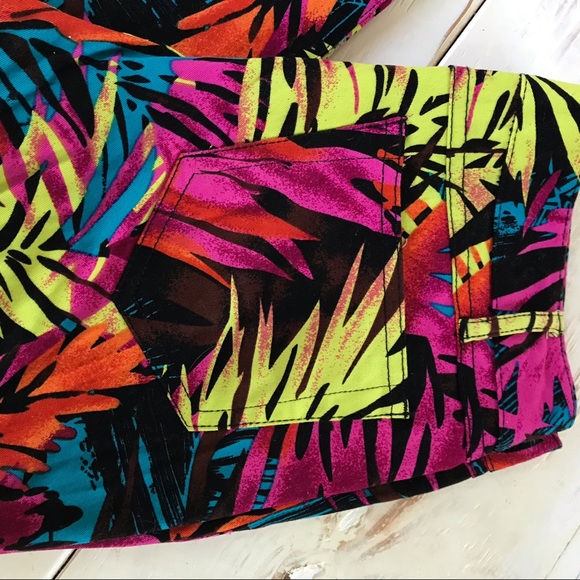 Hot Swag Vibrant Palm Frond Pants - Picture 5 of 6